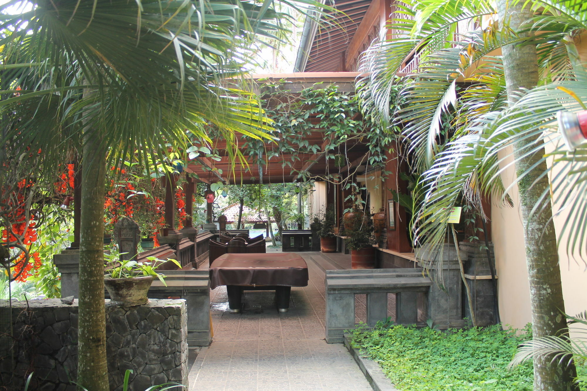 Laras Asri Resort & Spa Салатига Экстерьер фото